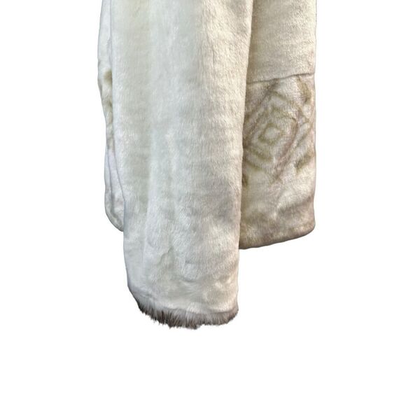 Hannah by Mar Lo White Faux Fur Hooded Coat Size Large - Picture 7 of 13